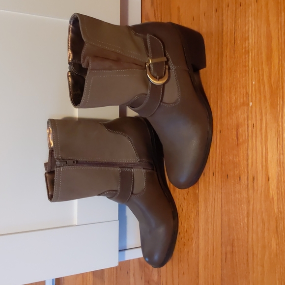 Life Stride taupe ankle boots size 8 - Picture 2 of 5